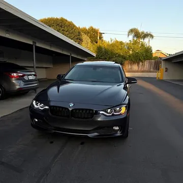 2013 BMW 3 Series 320i Sedan