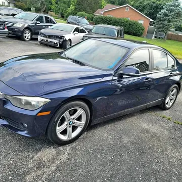2013 BMW 3 Series 320i Sedan 4D