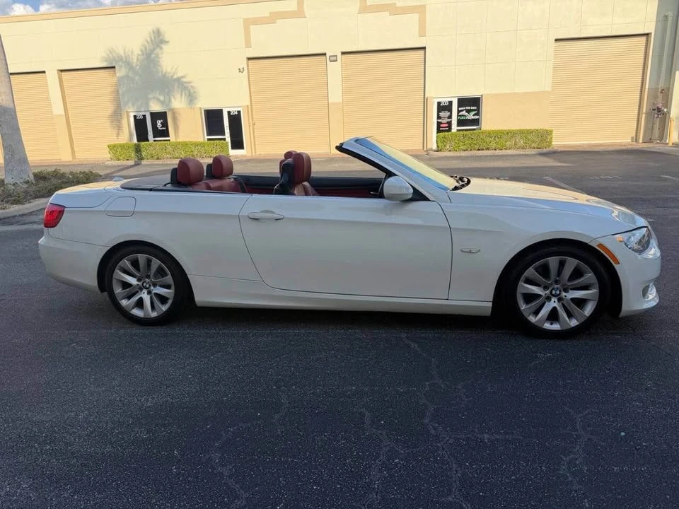 2013 BMW E93 3 Series Convertible - Image 3 of 9