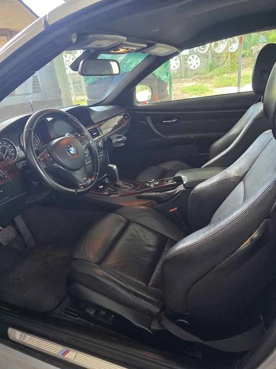 2013 BMW E93 3 Series Convertible - Image 8 of 9