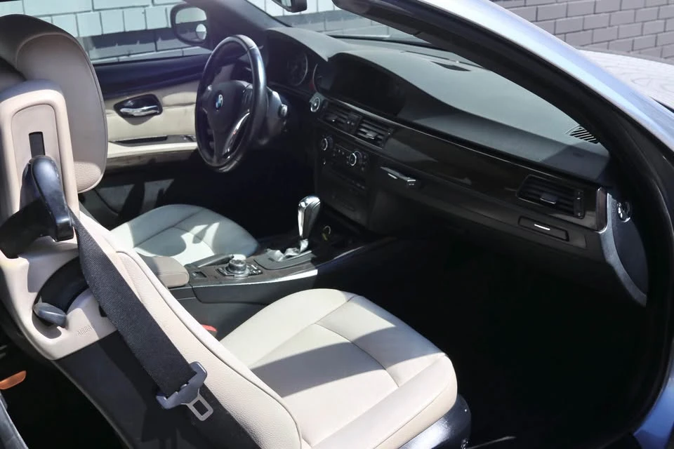 2013 BMW E93 3 Series Convertible - Image 13 of 17