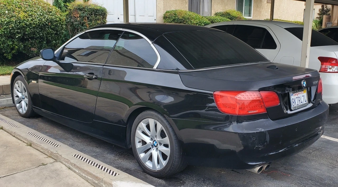 2013 BMW E93 3 Series Convertible - Image 2 of 13
