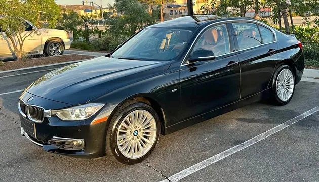 2013 BMW 3 Series 328i Sedan 4D