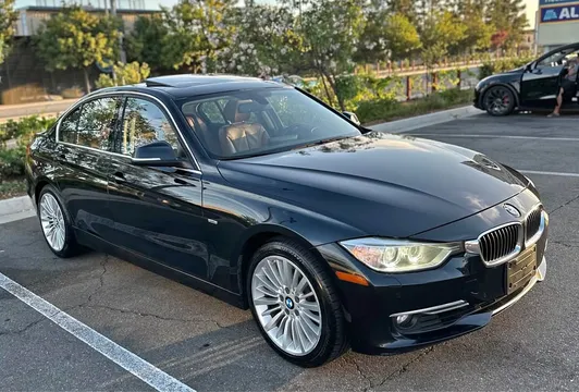 2013 BMW 3 Series 328i Sedan 4D