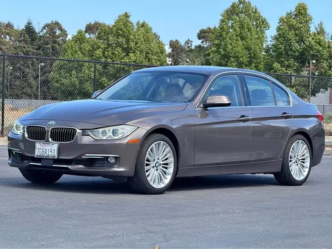 2013 BMW 3 Series 328i Sedan 4D