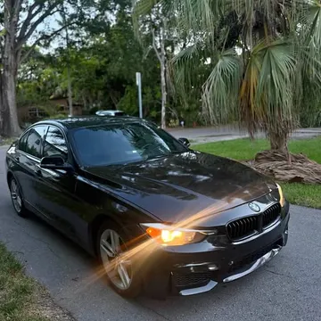 2013 BMW 3 Series 328i xDrive Sedan 4D