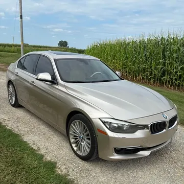 2013 BMW 3 Series 328i xDrive Sedan 4D