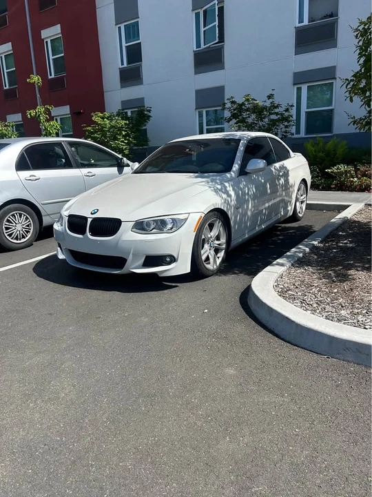 2013 BMW E93 335i Convertible - Image 3 of 20