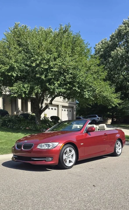 2013 BMW E93 335i Convertible - Image 3 of 19