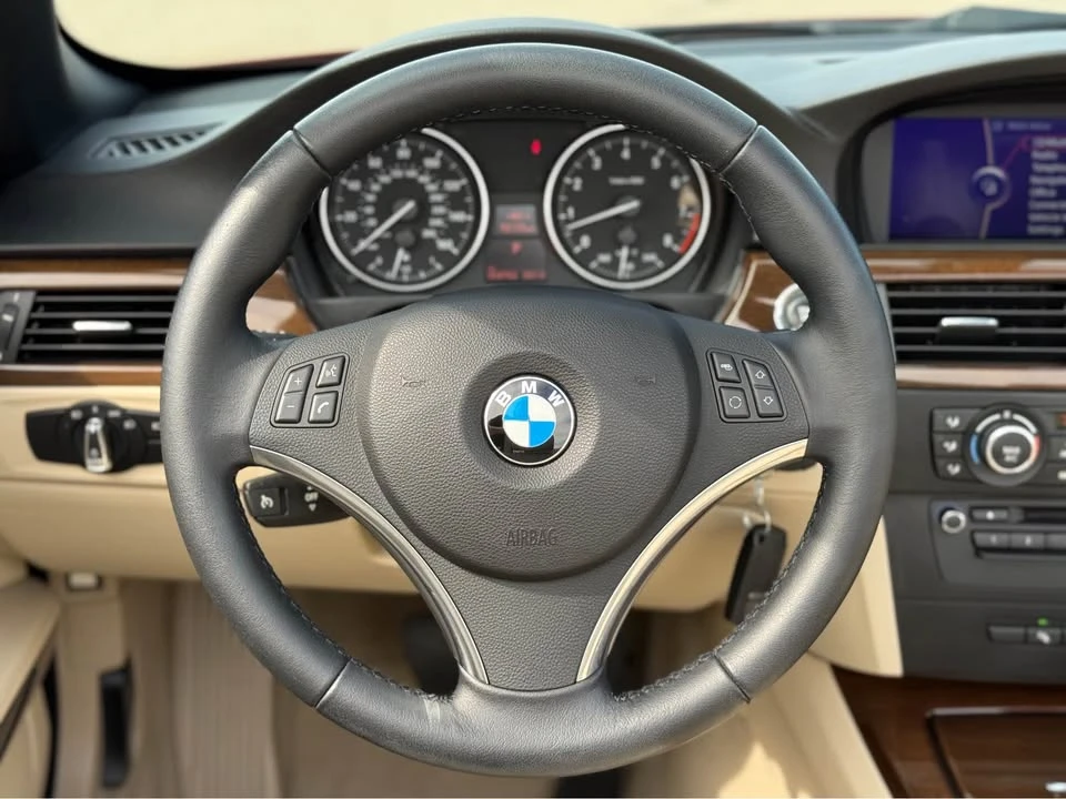 2013 BMW E93 335i Convertible - Image 11 of 20