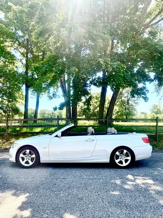 2013 BMW E93 335i Convertible - Image 6 of 22