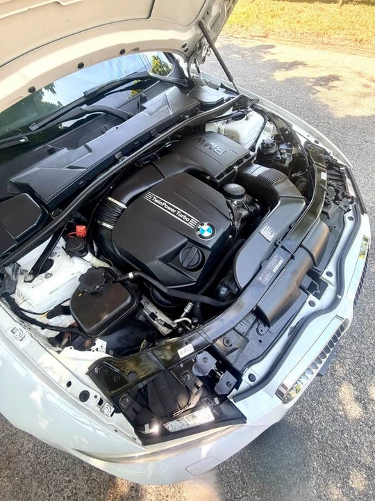 2013 BMW E93 335i Convertible - Image 18 of 22