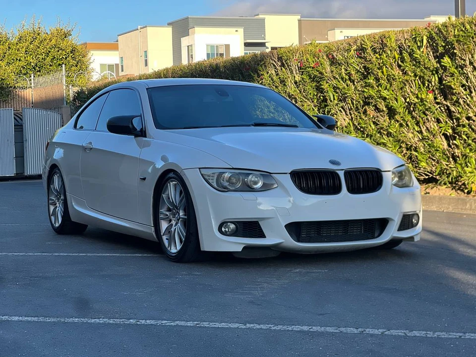 2013 BMW E92 335i Coupe - Image 2 of 17