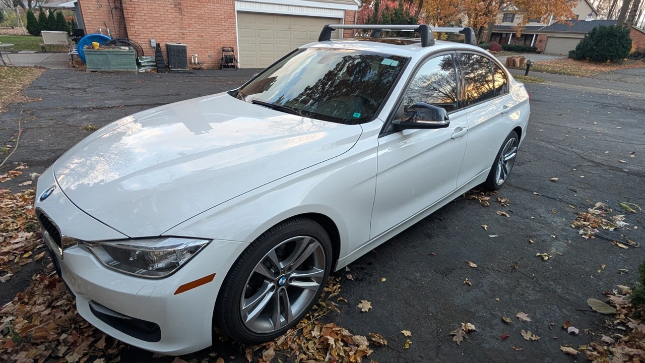 2013 BMW F30 3 Series Sedan - Image 4 of 15