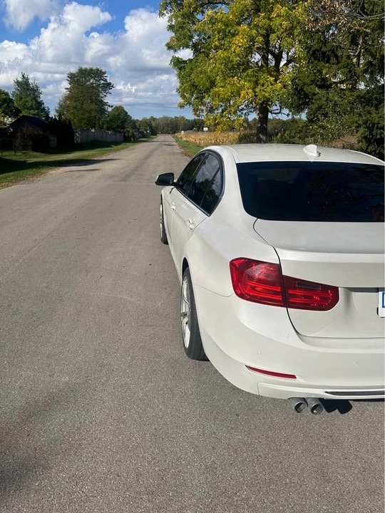 2013 BMW 3 Series - Image 7 of 13