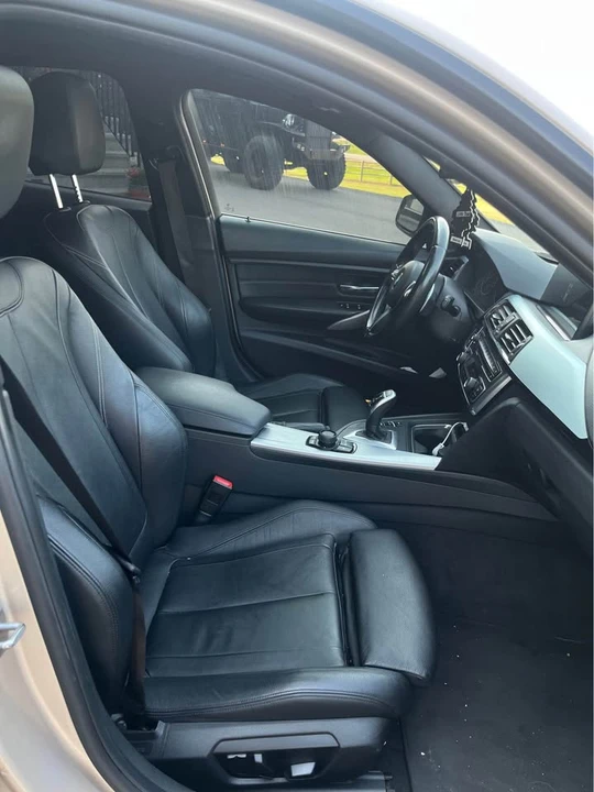 2013 BMW 3 Series - Image 14 of 19