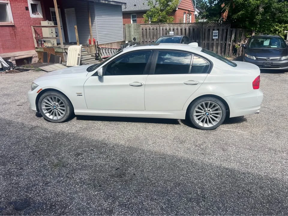 2013 BMW 3 Series - Image 3 of 12