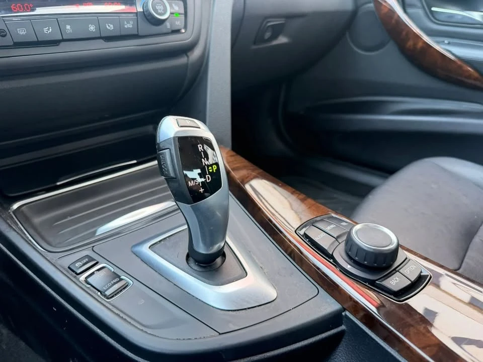 2013 BMW 3 Series - Image 19 of 20