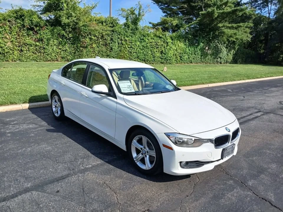 2013 BMW 3 Series - Image 11 of 20