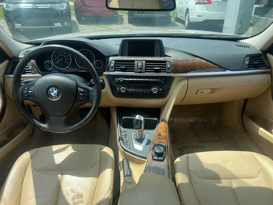 2013 BMW 3 Series - Image 11 of 20