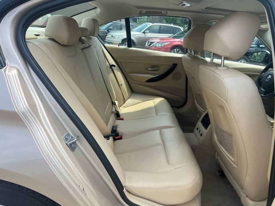 2013 BMW 3 Series - Image 19 of 20