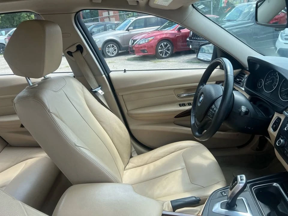 2013 BMW 3 Series - Image 18 of 20