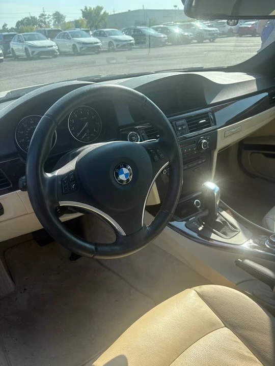2013 BMW E93 3 Series Convertible - Image 8 of 9
