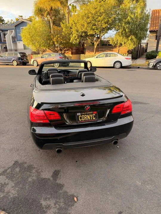 2013 BMW E93 335i Convertible - Image 9 of 16