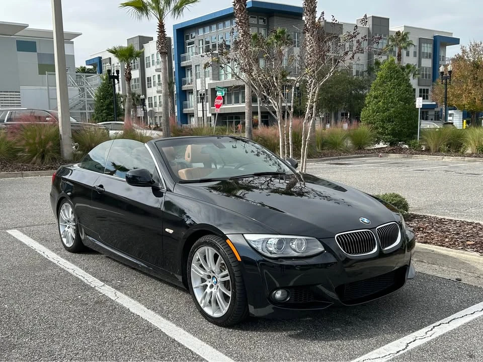 2013 BMW E93 335i Convertible - Image 10 of 20