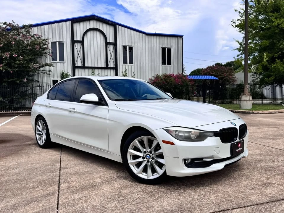 2013 BMW 3 Series - Image 2 of 2