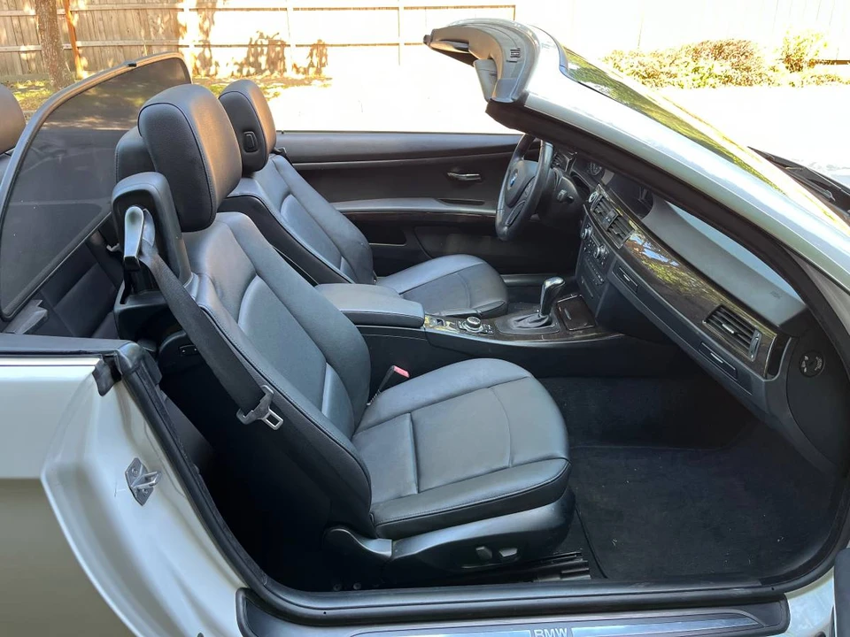 2013 BMW E93 3 Series Convertible - Image 3 of 11