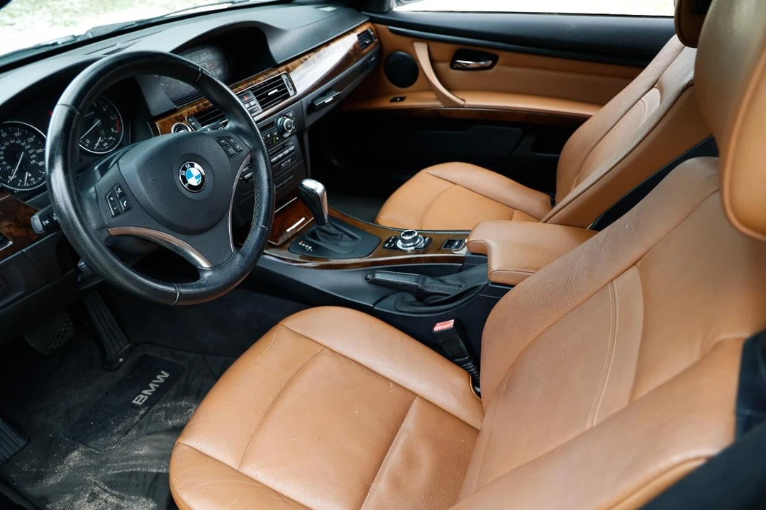 2013 BMW E93 3 Series Convertible - Image 4 of 21