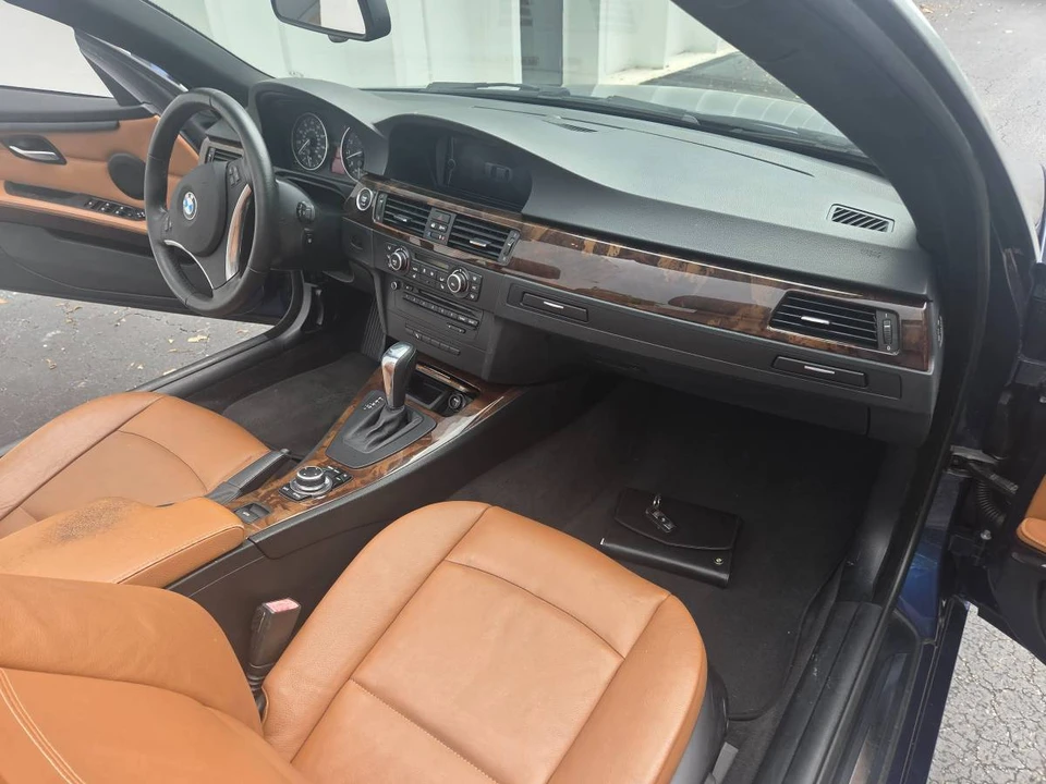 2013 BMW E93 3 Series Convertible - Image 12 of 17