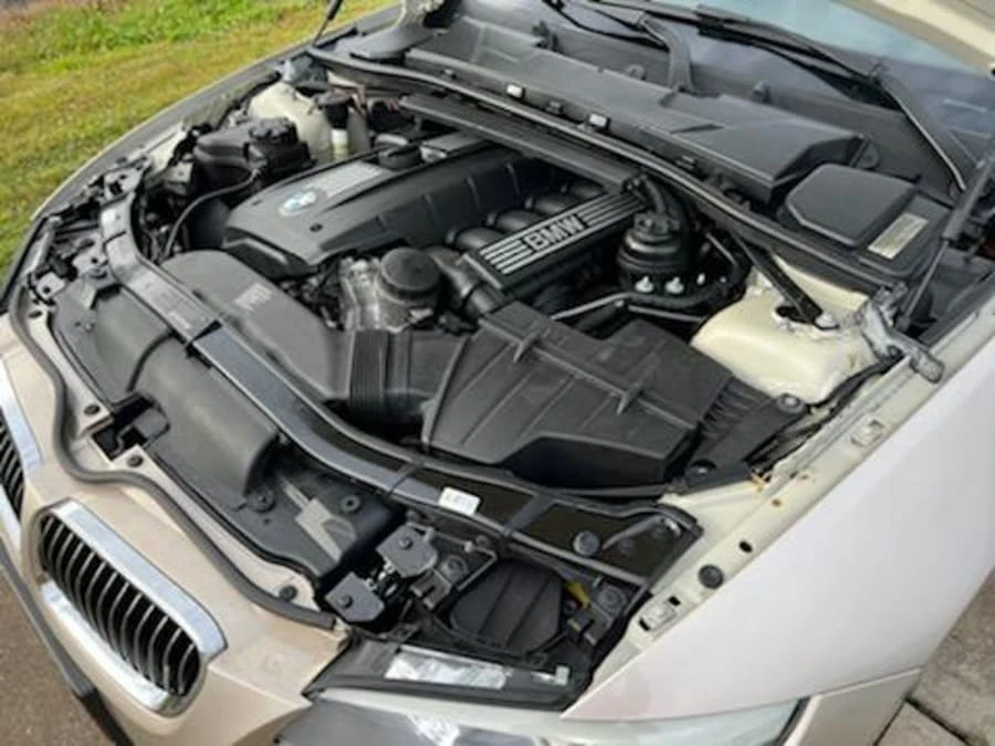 2013 BMW E93 3 Series Convertible - Image 5 of 6