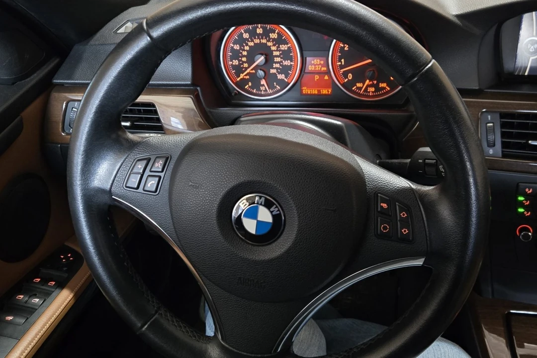 2013 BMW E93 3 Series Convertible - Image 5 of 7