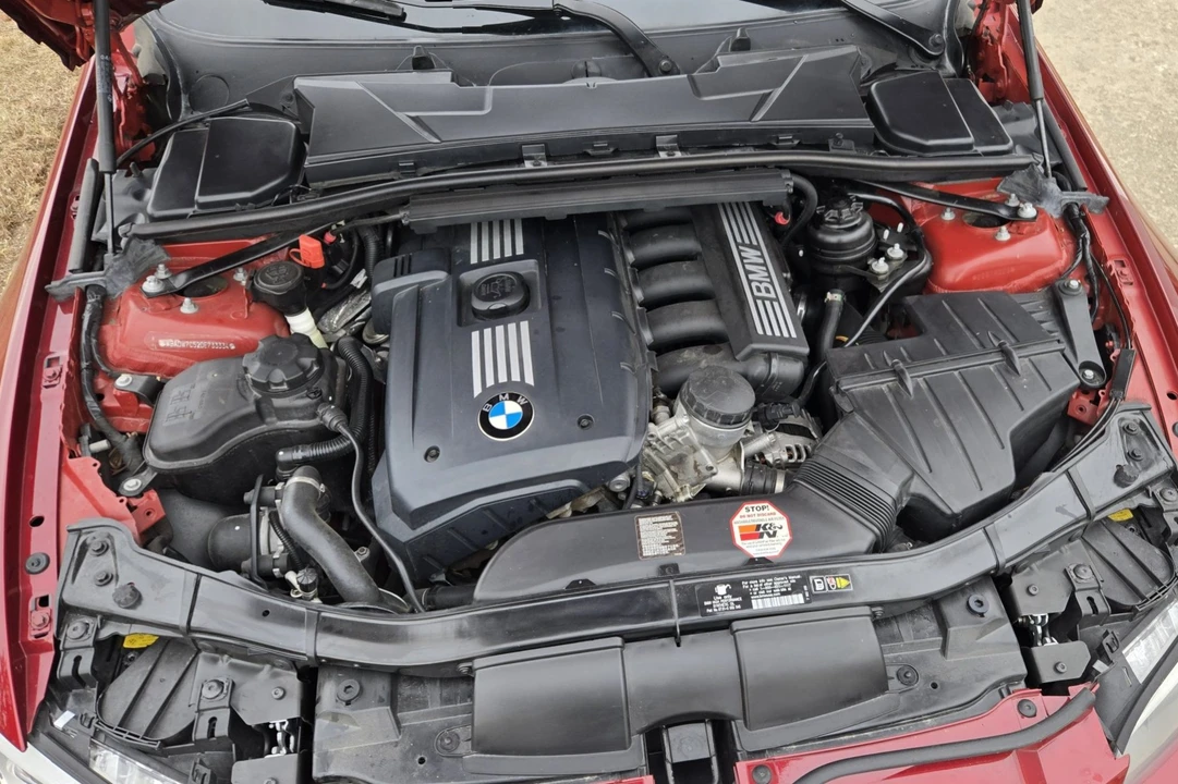 2013 BMW E93 3 Series Convertible - Image 6 of 7