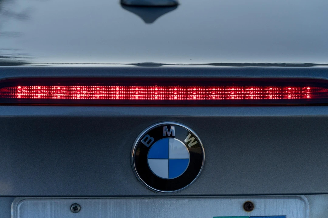 2013 BMW E93 3 Series Convertible - Image 24 of 31