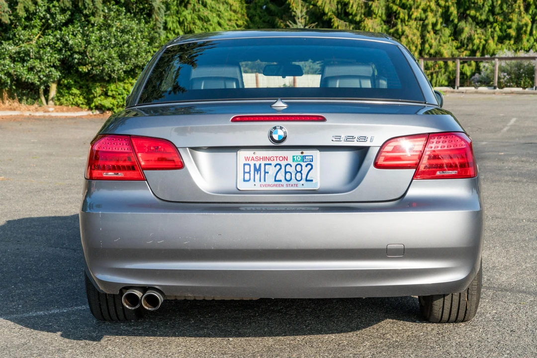 2013 BMW E93 3 Series Convertible - Image 14 of 31