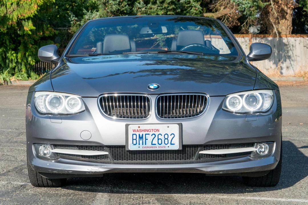 2013 BMW E93 3 Series Convertible - Image 2 of 31