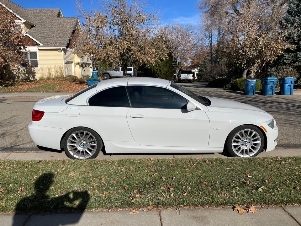 2013 BMW E93 3 Series Convertible - Image 19 of 31