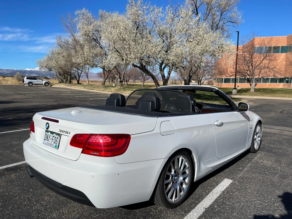 2013 BMW E93 3 Series Convertible - Image 15 of 31