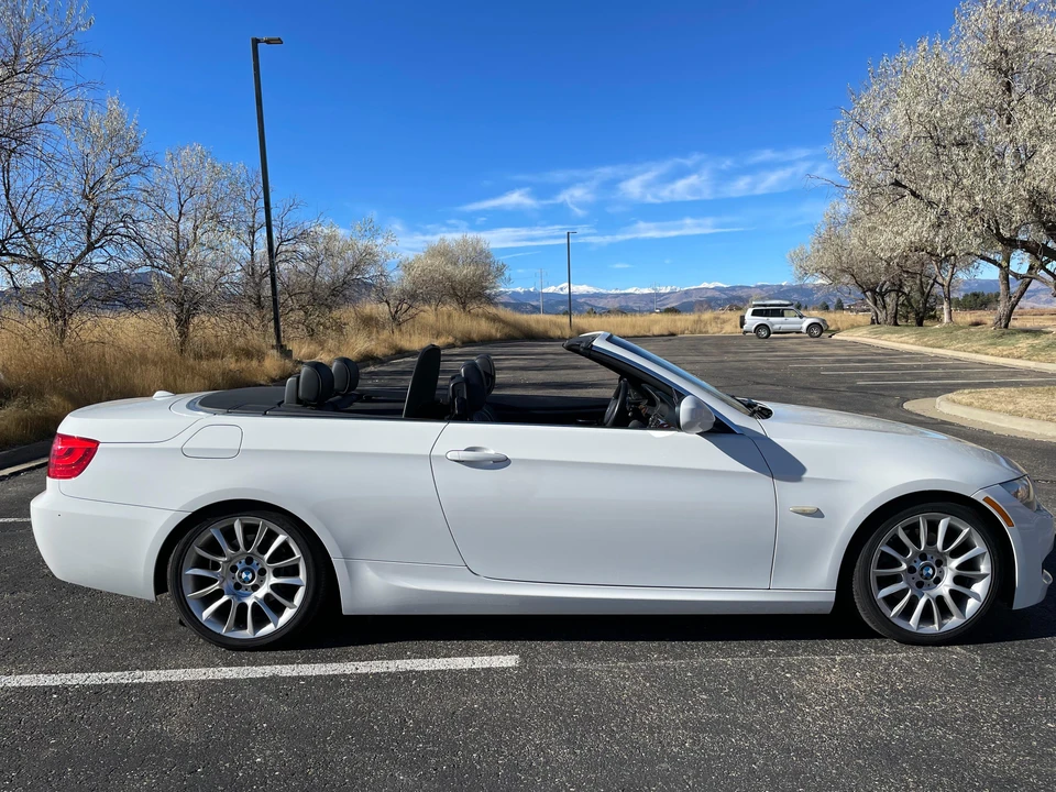 2013 BMW E93 3 Series Convertible - Image 17 of 31