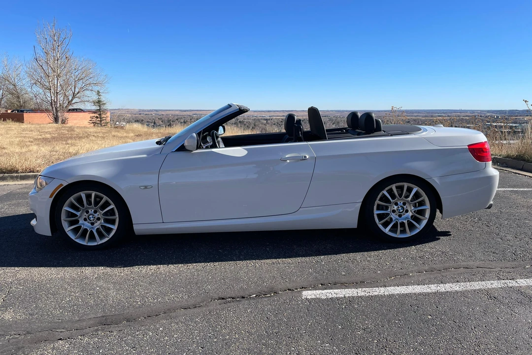 2013 BMW E93 3 Series Convertible - Image 3 of 31