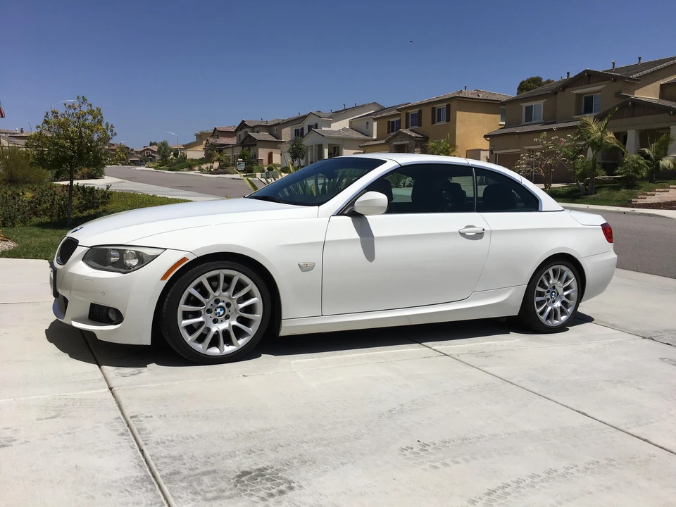 2013 BMW E93 3 Series Convertible - Image 11 of 12