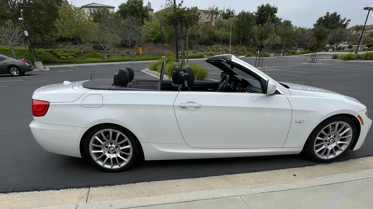 2013 BMW E93 3 Series Convertible - Image 9 of 12