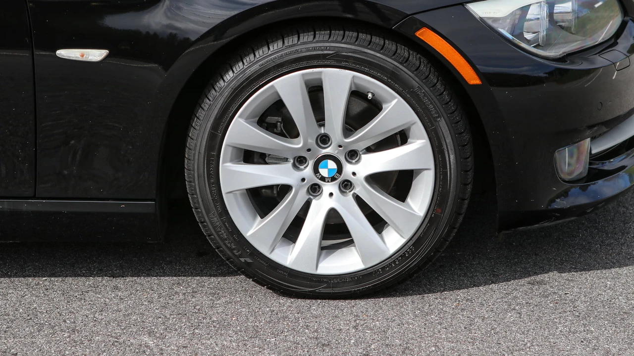 2013 BMW E93 3 Series Convertible - Image 6 of 31