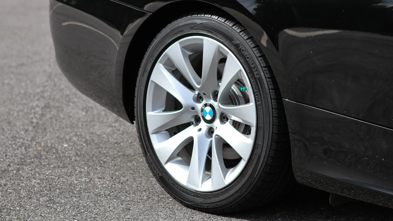 2013 BMW E93 3 Series Convertible - Image 7 of 31