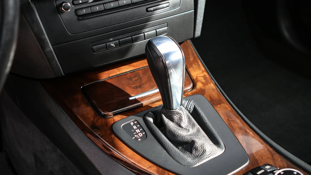 2013 BMW E93 3 Series Convertible - Image 20 of 31