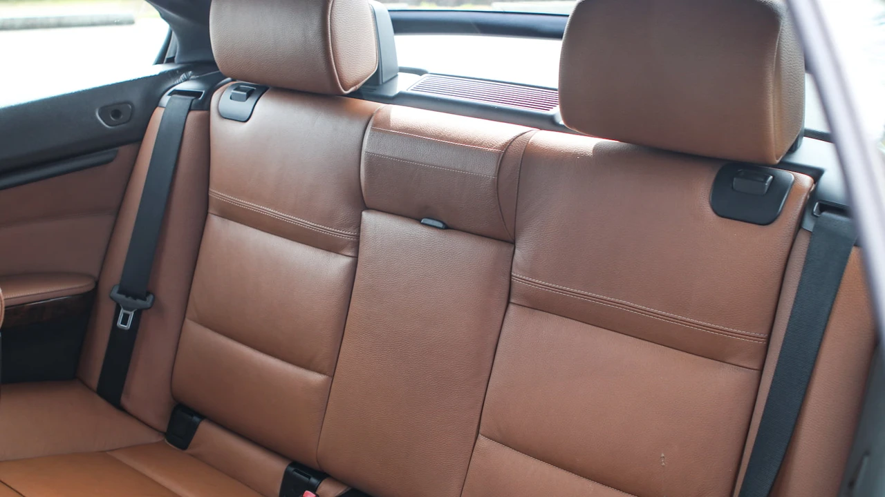 2013 BMW E93 3 Series Convertible - Image 21 of 31