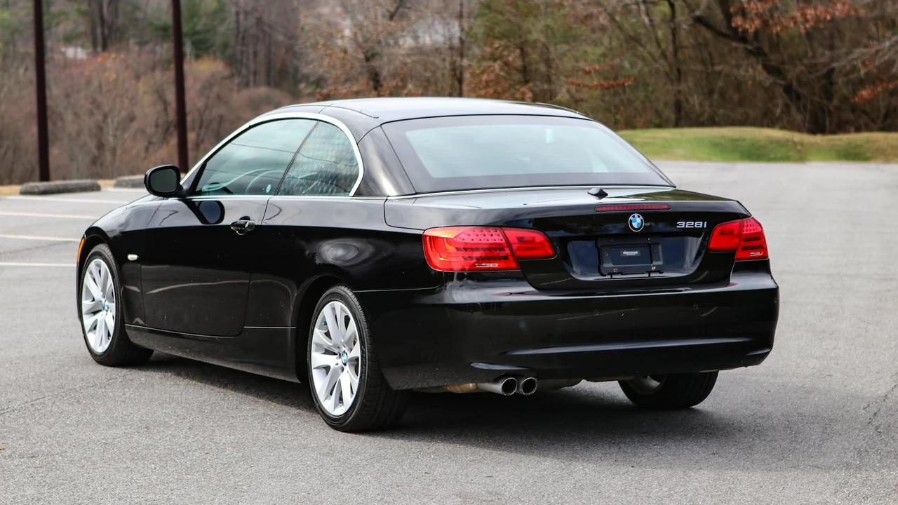2013 BMW E93 3 Series Convertible - Image 28 of 31